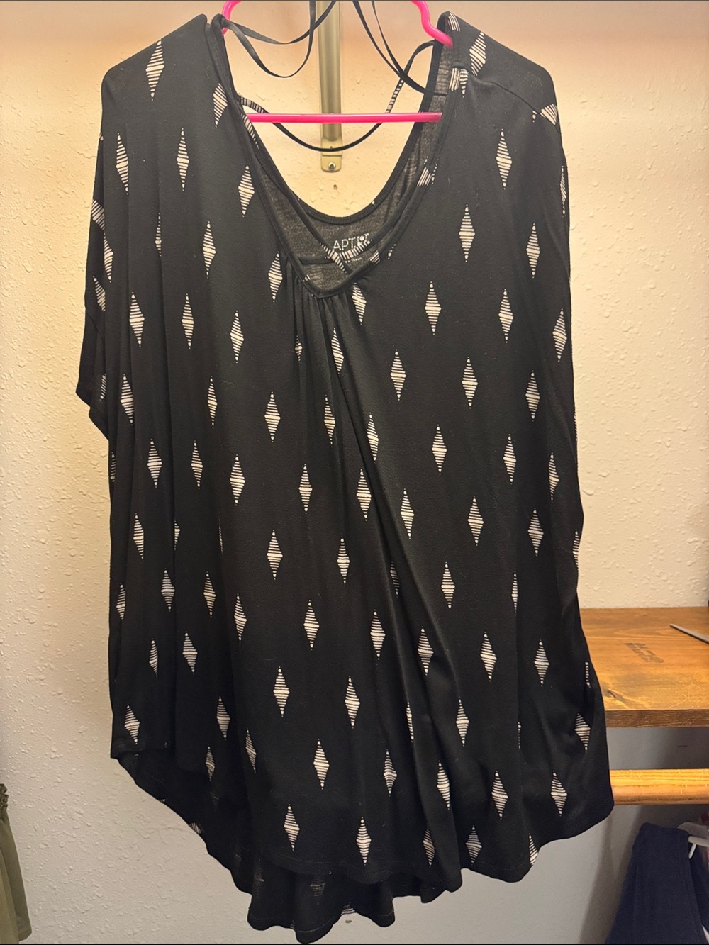 Apt. 9 Black Diamond Cutout Short Sleeve Tunic